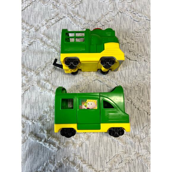 Fisher-Price Little People Friendly Passenger Train Sound Phrases Light Works - Picture 4 of 13